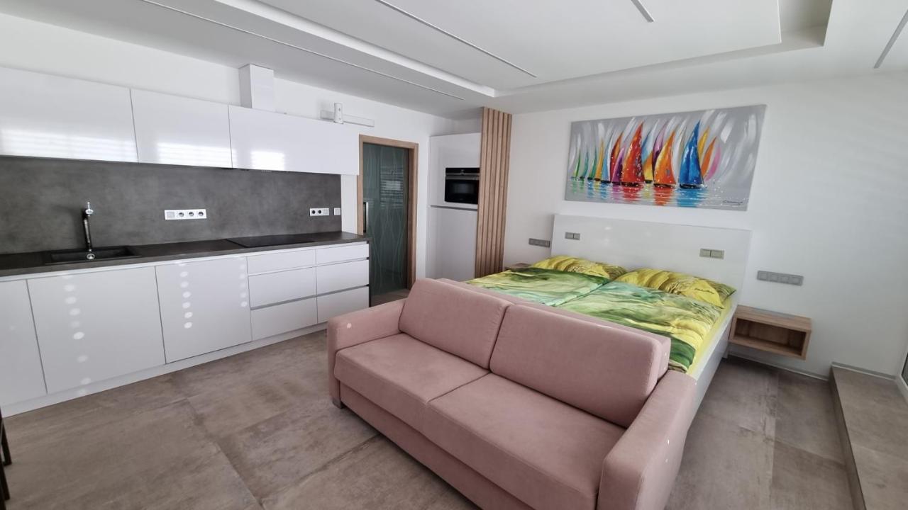 No. 29 - Riviera 511 Apartment *